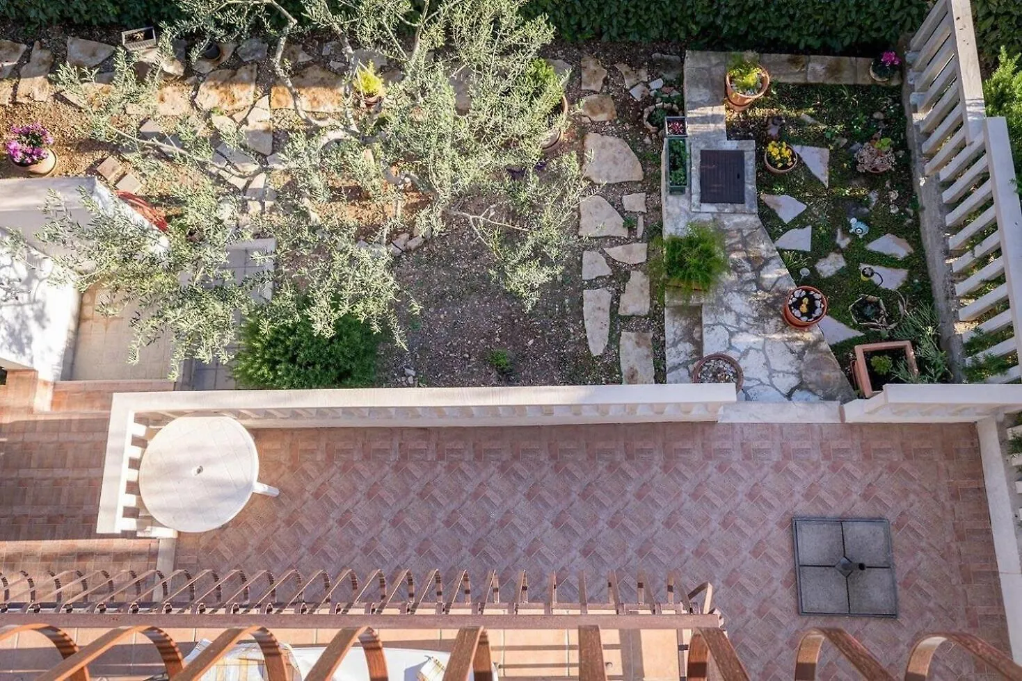 Apartments Brane - 100M From The Beach Trogir